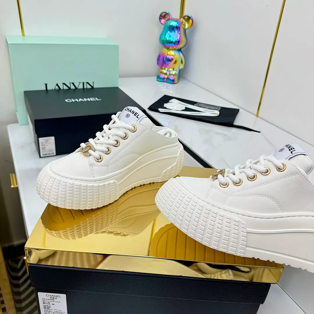 👟👟Ex-factory price 620👟👟 Chanel bread shoes ~ original calfskin panda shoes Chanel 25C latest hot style panda black and white sports shoes casual sneakers Xiaoxiang hot item classic black and white panda color coco girls must pay Fabric: original custom mixed sheepskin lining: original imported breathable mesh lining outsole: Original molded rubber + TPU combination Size: Women's 35-41 👉 👉 👉